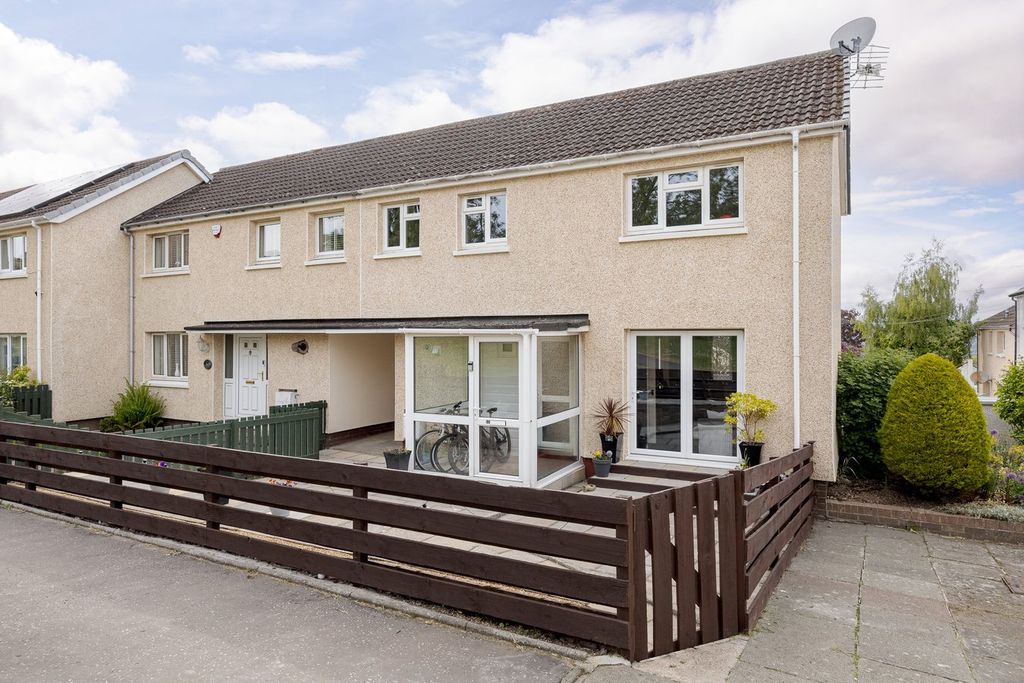 Property photo 1 of 25