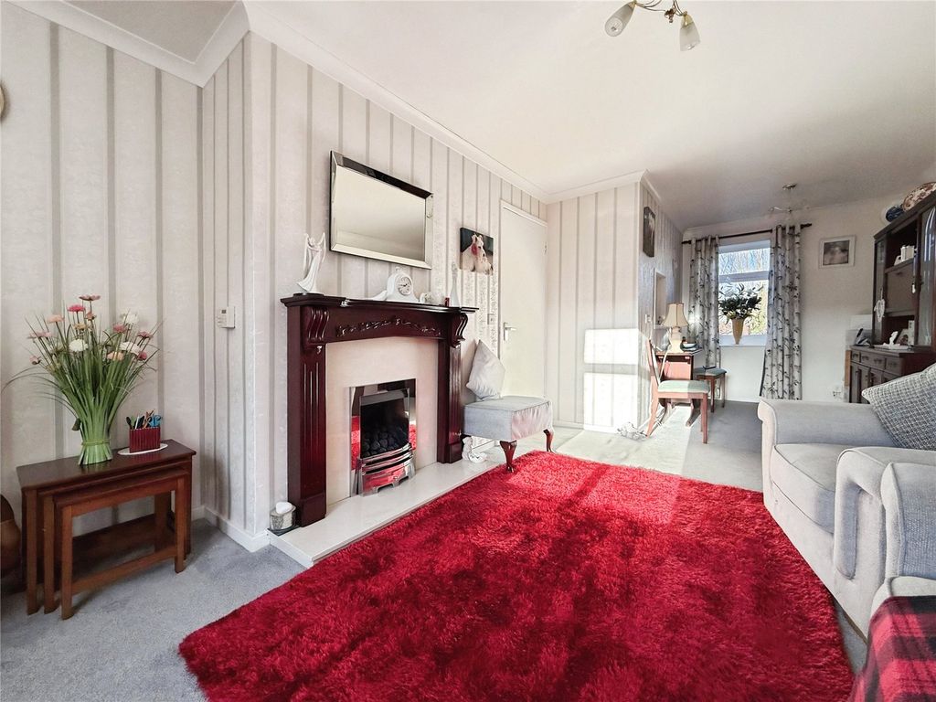 Property photo 3 of 12 Living/Diner