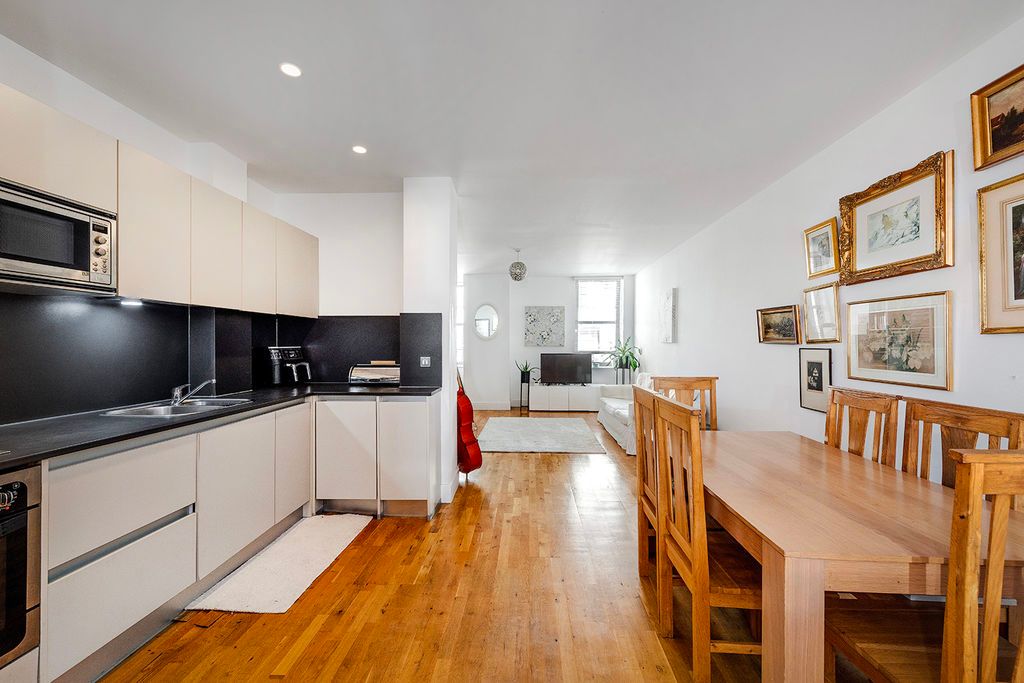 Property photo 2 of 10 Kitchen-Diner