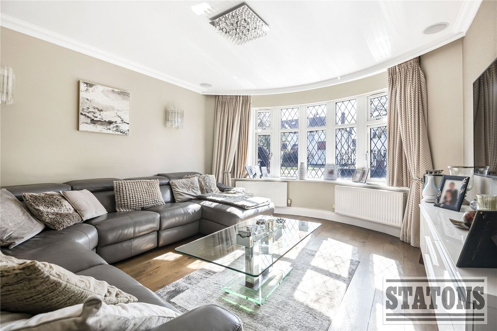 Property photo 3 of 21 Picture No. 23