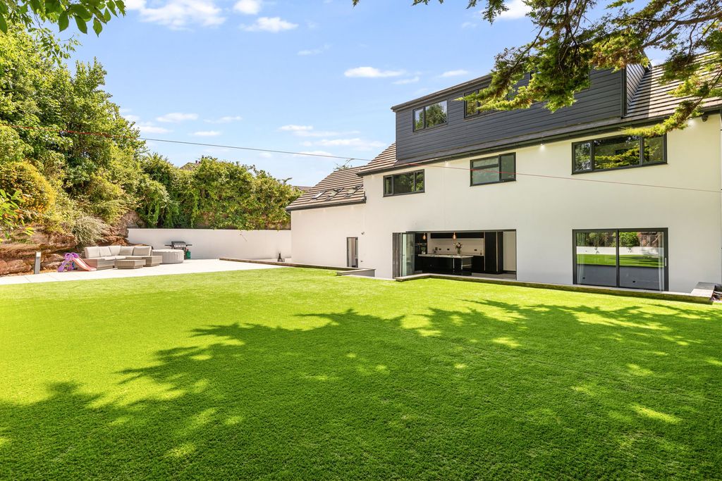 Property photo 2 of 55
