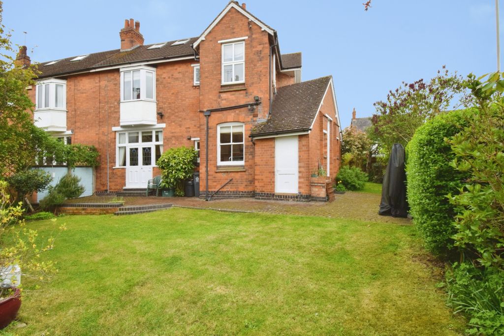 Additional image 27 of 4 bed semi-detached house for saleHolmfield Road, Leicester LE2