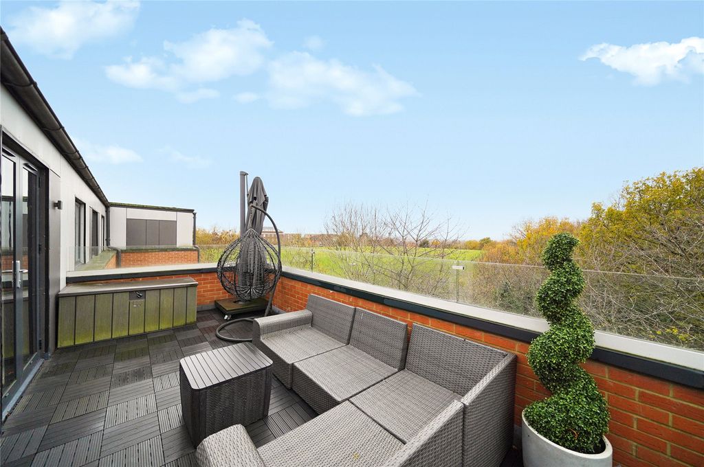 Property photo 1 of 21 Picture No. 06