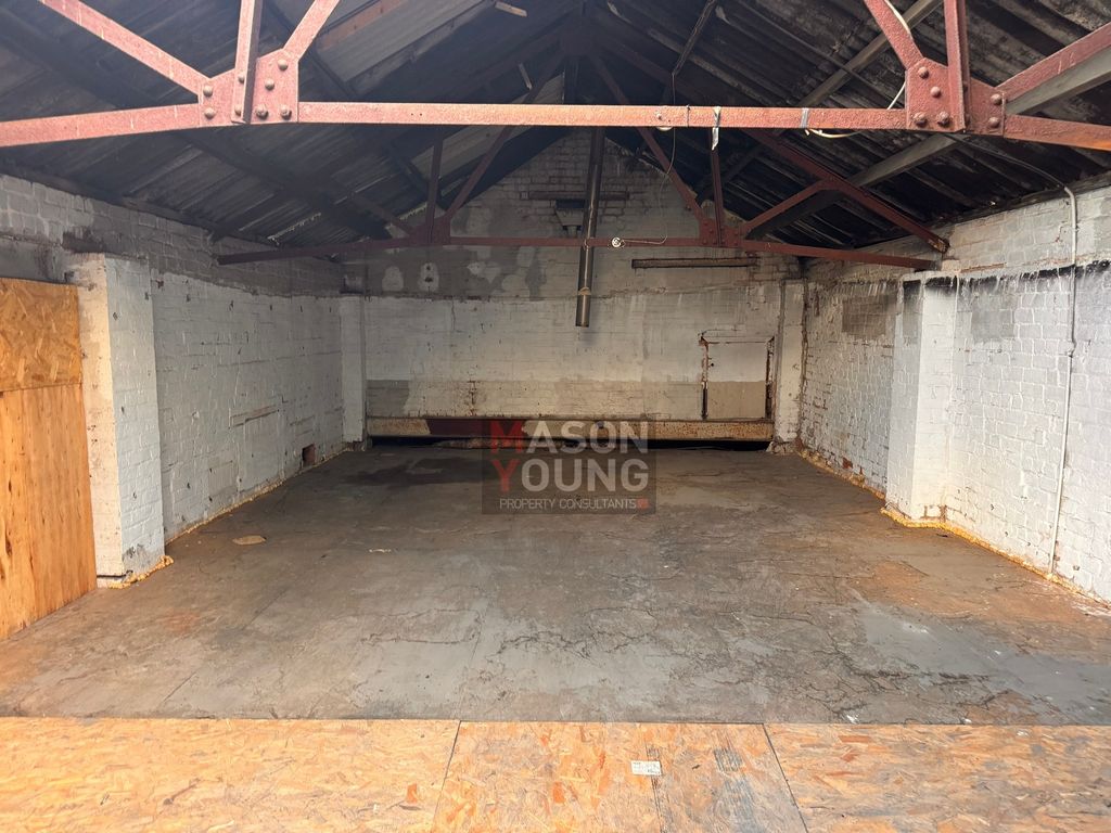 Property photo 1 of 5