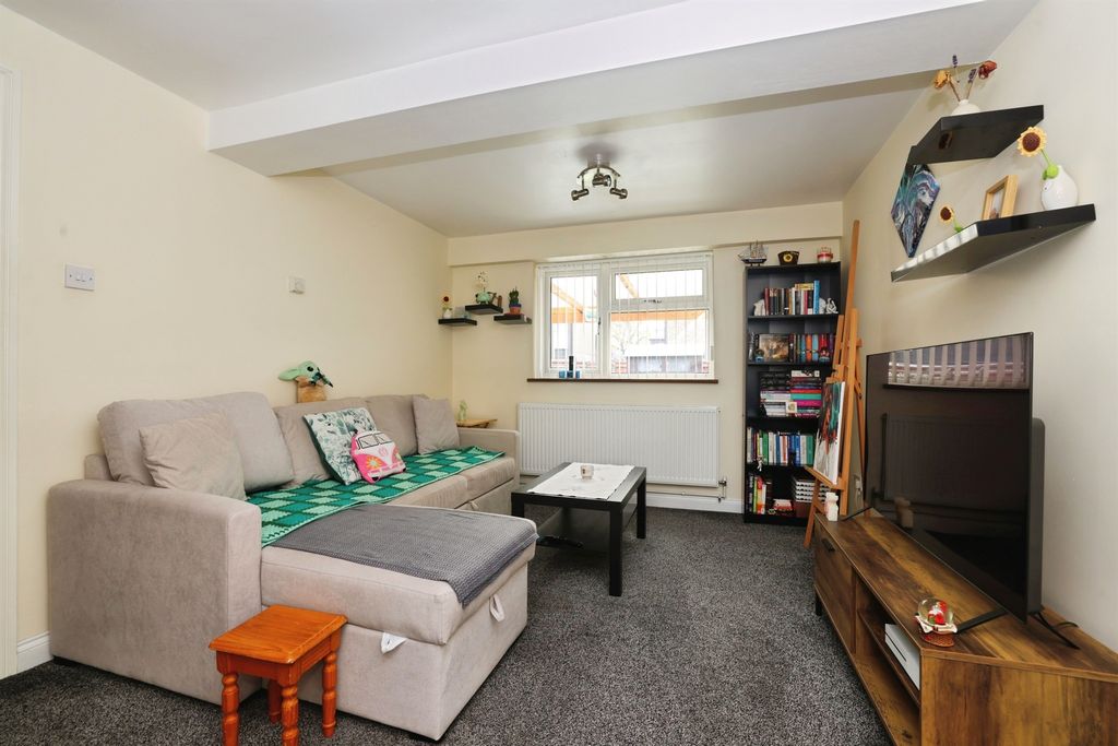 Property photo 2 of 24