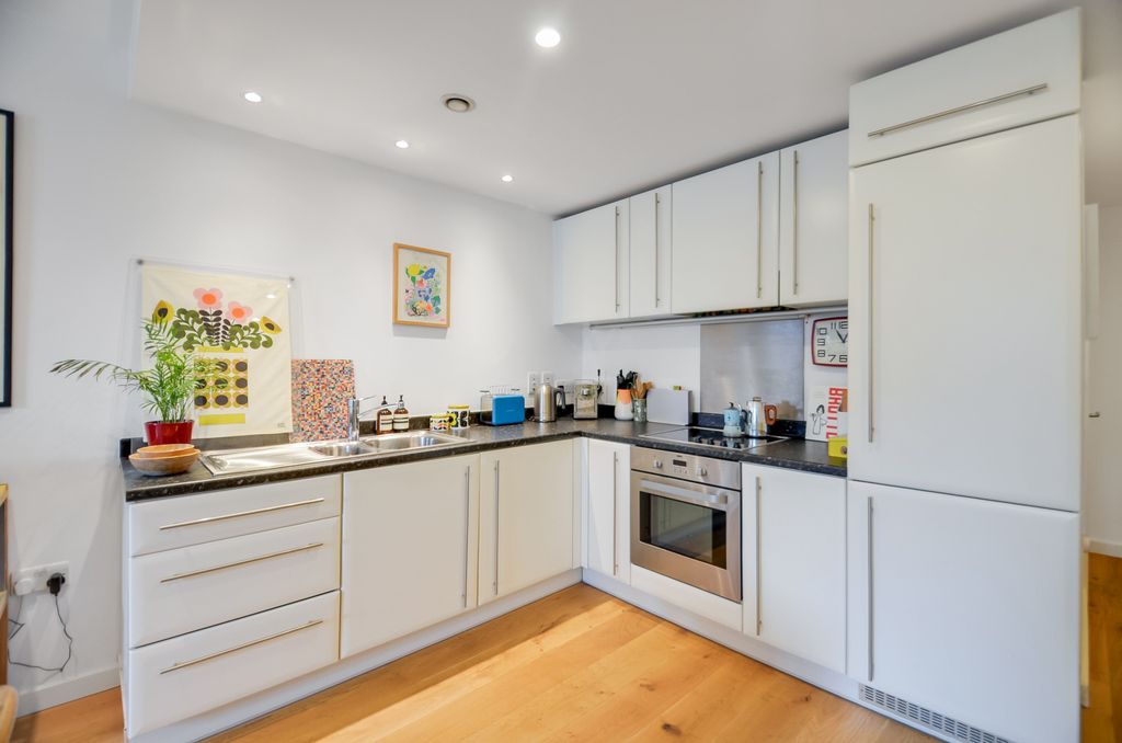 Property photo 3 of 19 Kitchen Area_Pic_1.Jpg