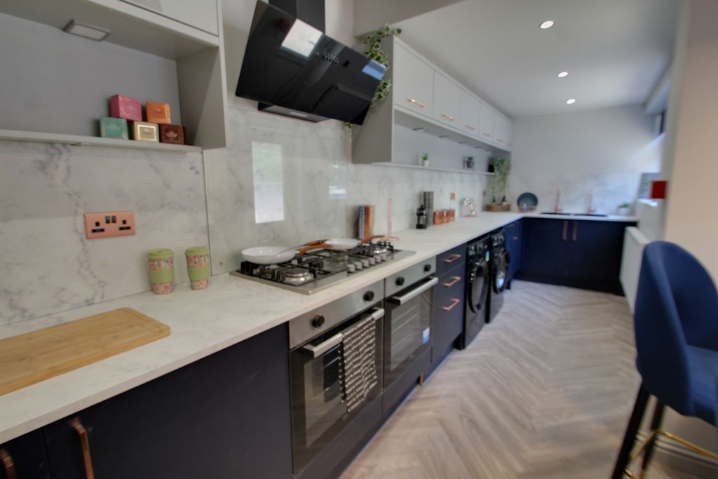 Property photo 2 of 39