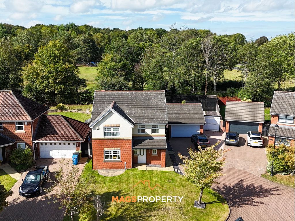 Property photo 1 of 33
