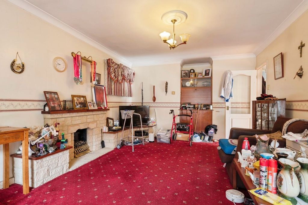 Property photo 3 of 15
