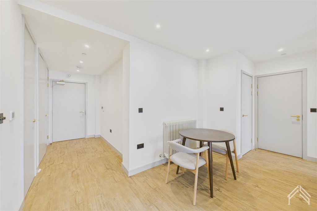 Property photo 3 of 22 2.Jpg