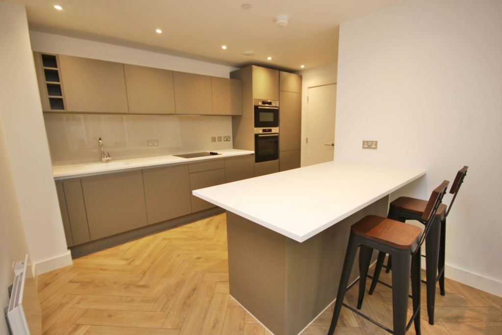 Property photo 3 of 24