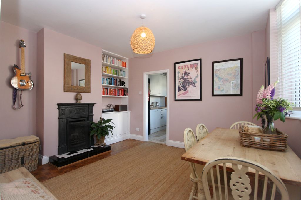 Property photo 3 of 20