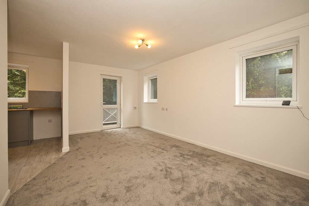 Property photo 3 of 10 Picture 3