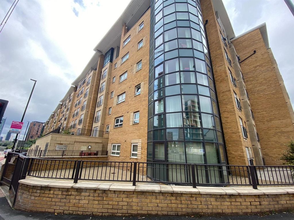 Property photo 2 of 10