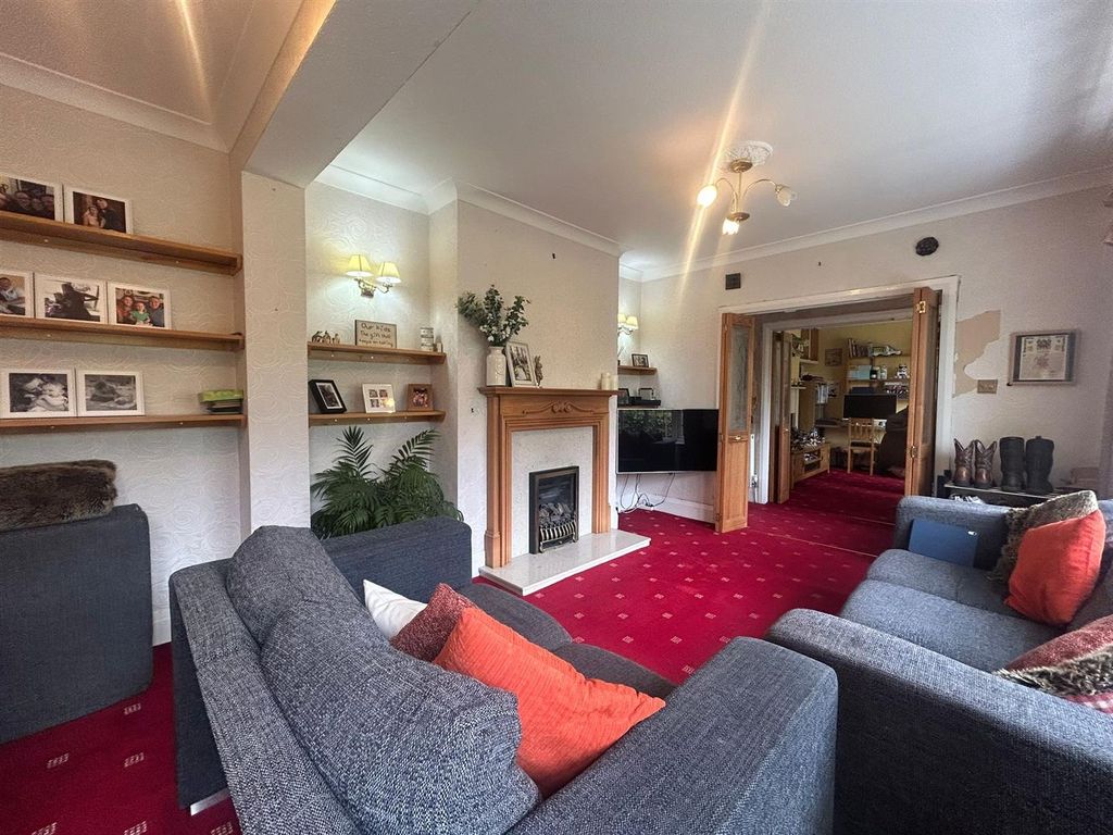Property photo 3 of 21 E1756365-d6F1-43ee-A7Ad-45263E54261c.Jpg