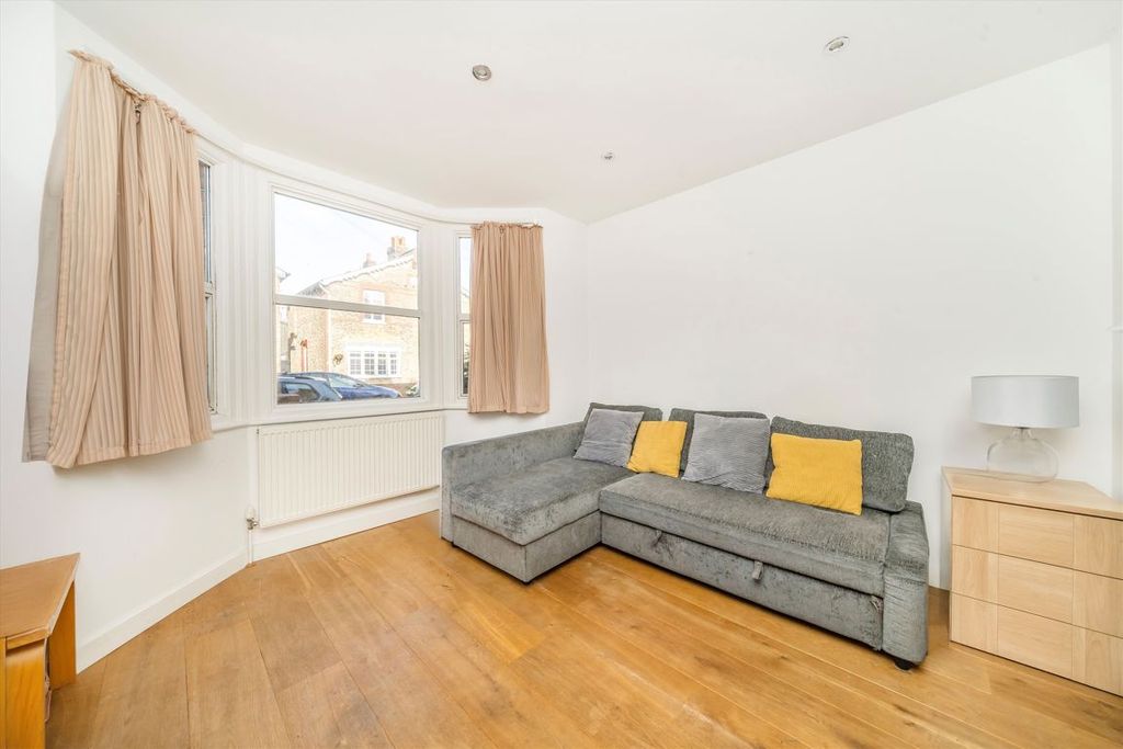 Property photo 2 of 7