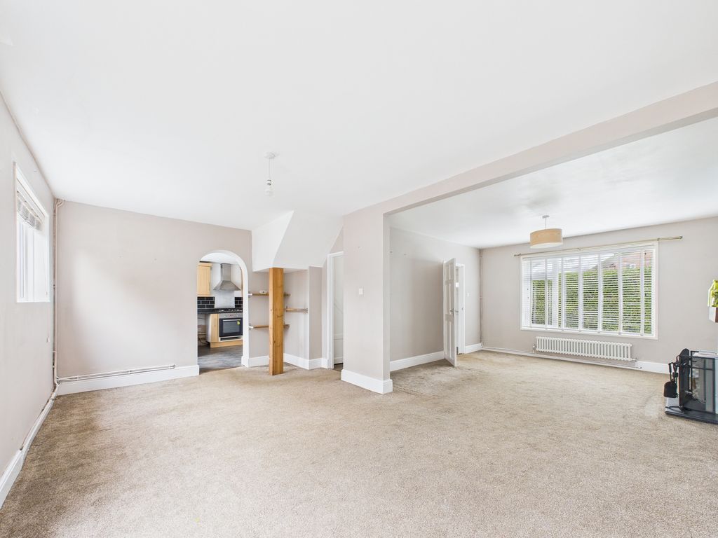 Property photo 3 of 18