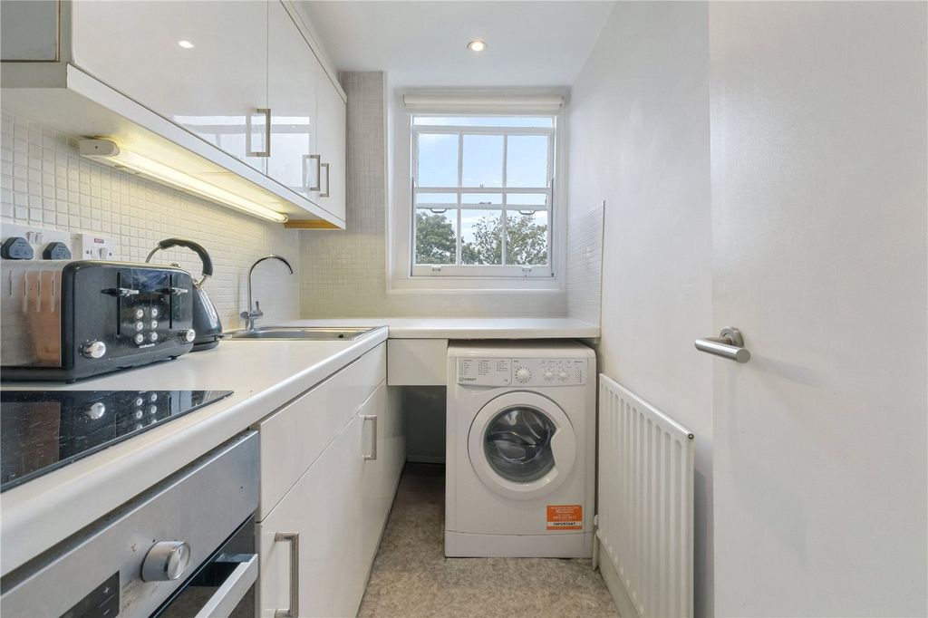 Property photo 3 of 9 Picture No. 06