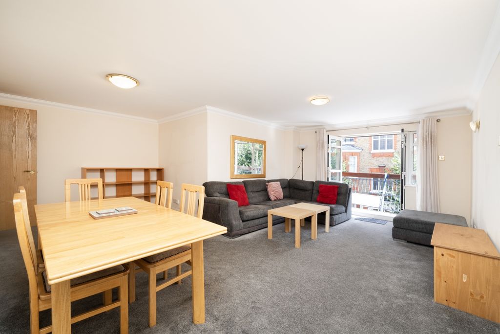 Property photo 1 of 12 Greycoat House