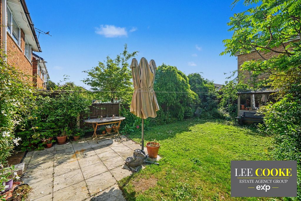 Property photo 2 of 28