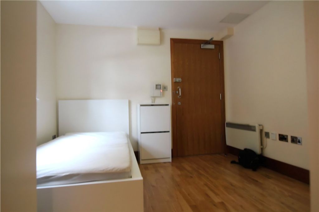 Property photo 3 of 4 Picture No. 04