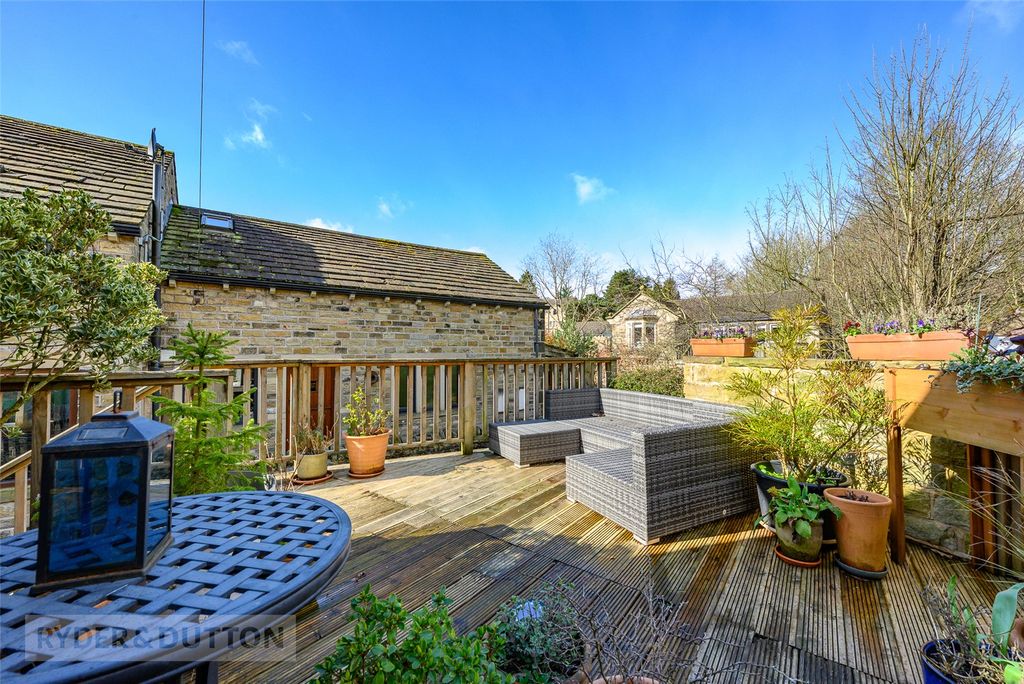 Property photo 2 of 41 Garden