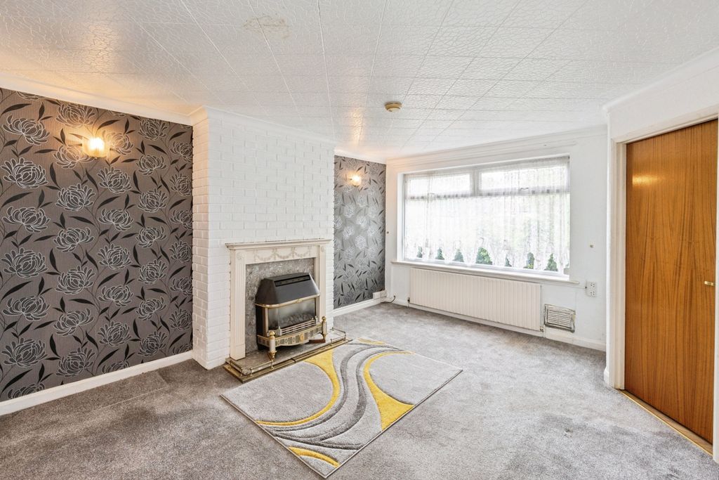 Property photo 2 of 17 Photo