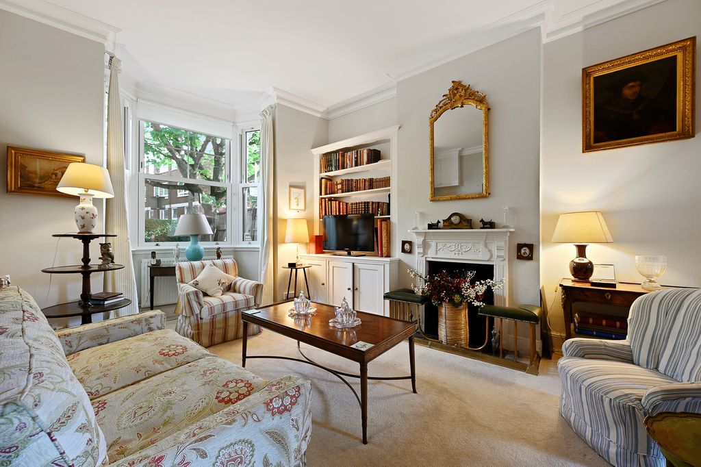 Property photo 3 of 12