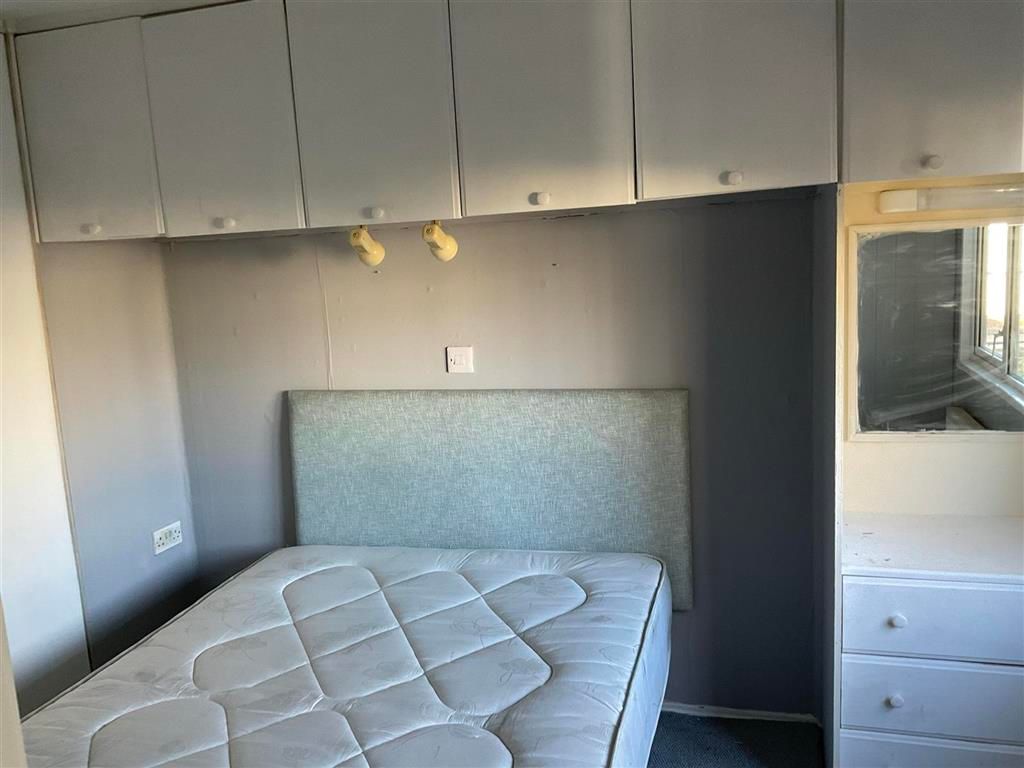 Property photo 3 of 5 Bedroom
