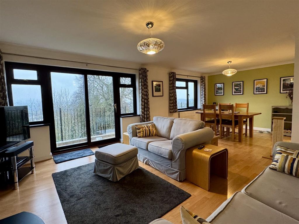 Property photo 2 of 31 Open Plan Living Dining Room