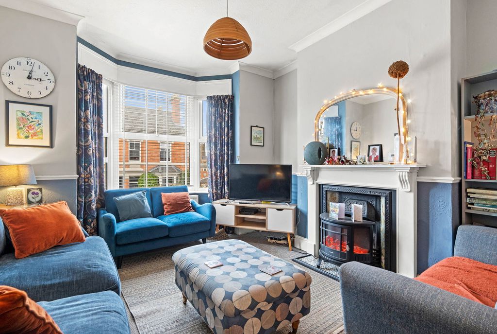 Property photo 3 of 14