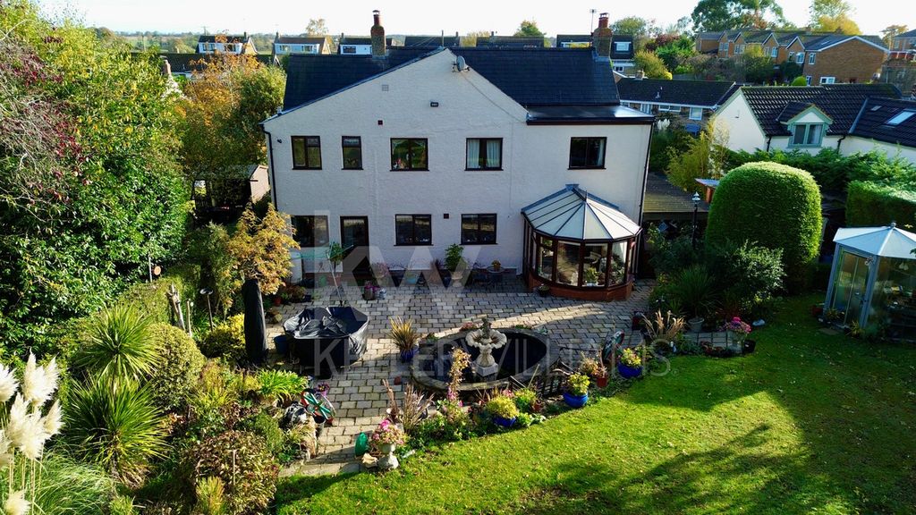 Property photo 3 of 24