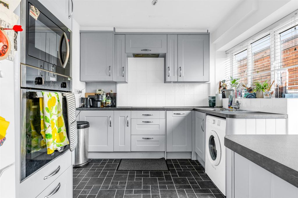 Property photo 3 of 21 Internal-12.Jpg