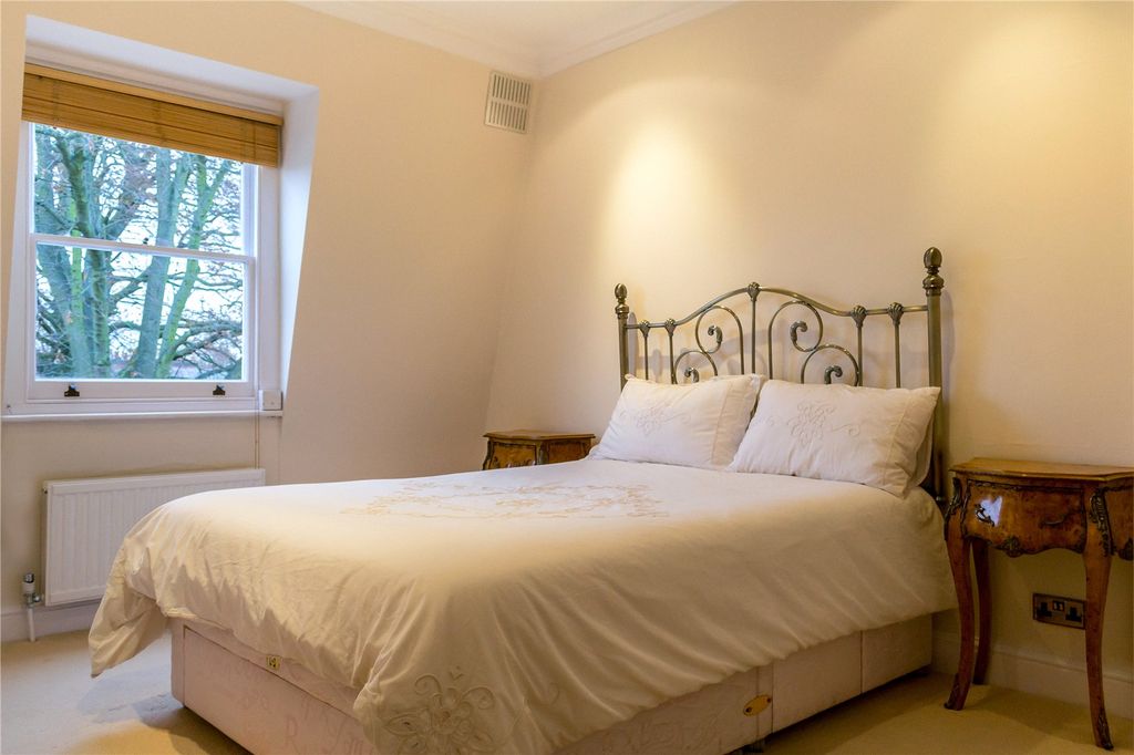 Property photo 3 of 7 Picture No. 18