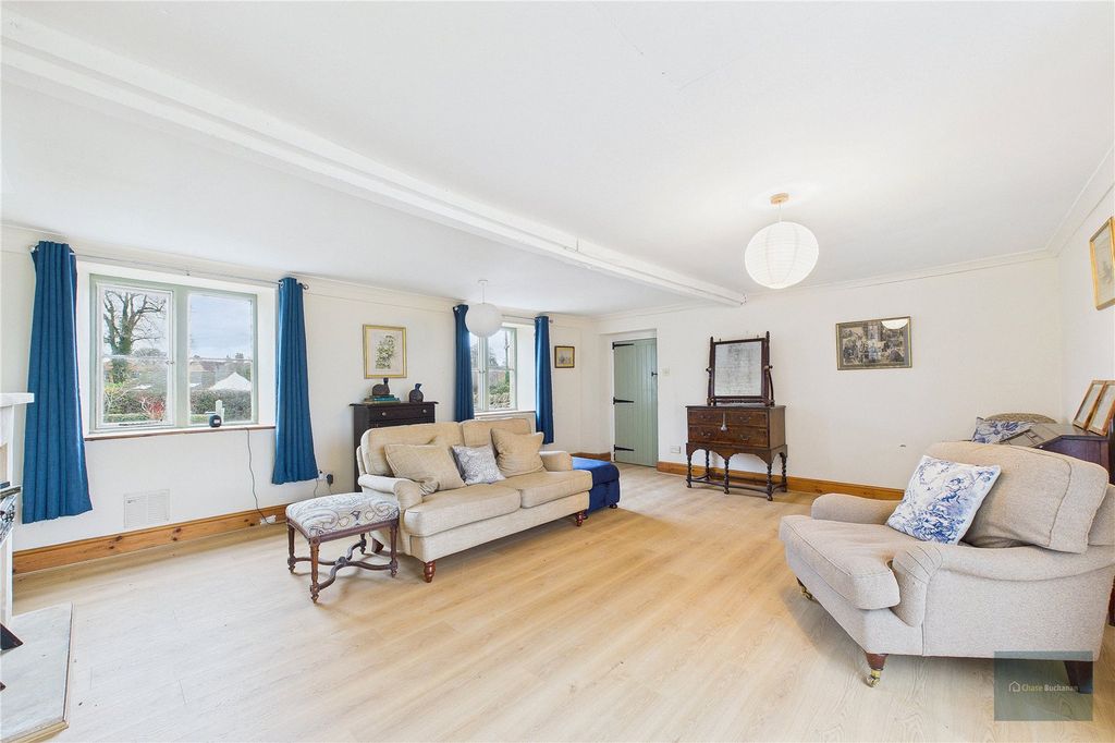 Property photo 2 of 12 Picture No. 07