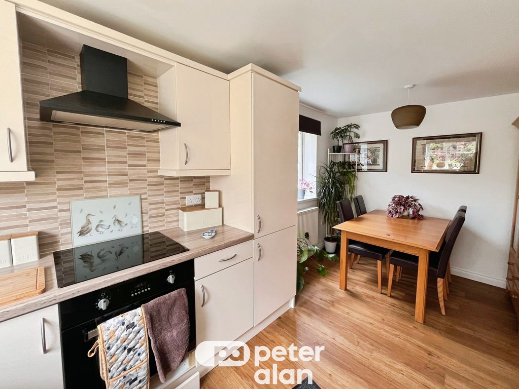 Property photo 2 of 14 Kitchen