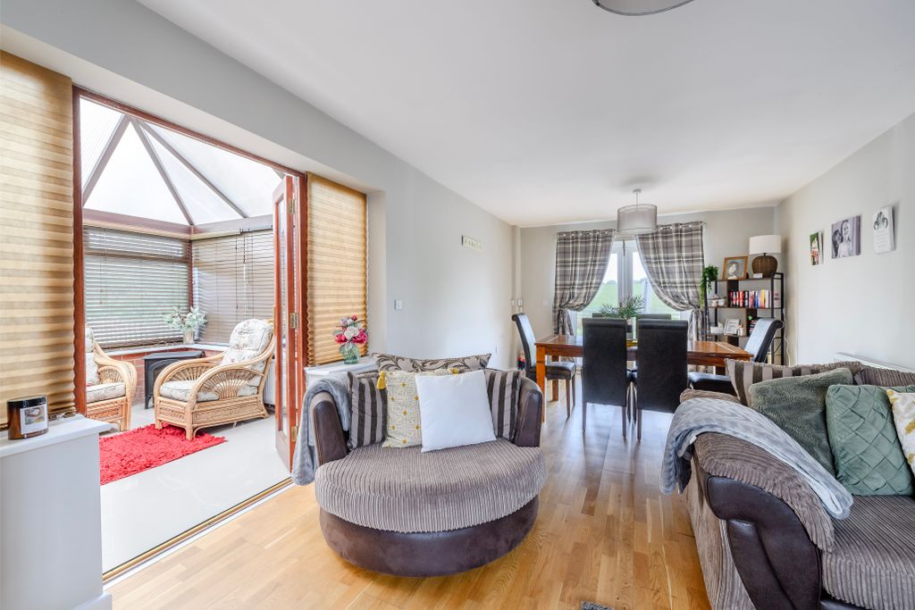 Property photo 3 of 15 Lounge/Dining Room