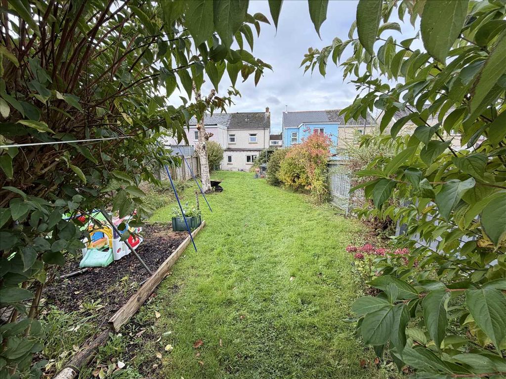 Property photo 2 of 16