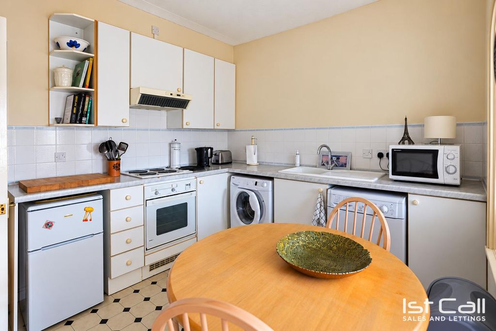 Property photo 3 of 13 Kitchen/ Breakfast Room