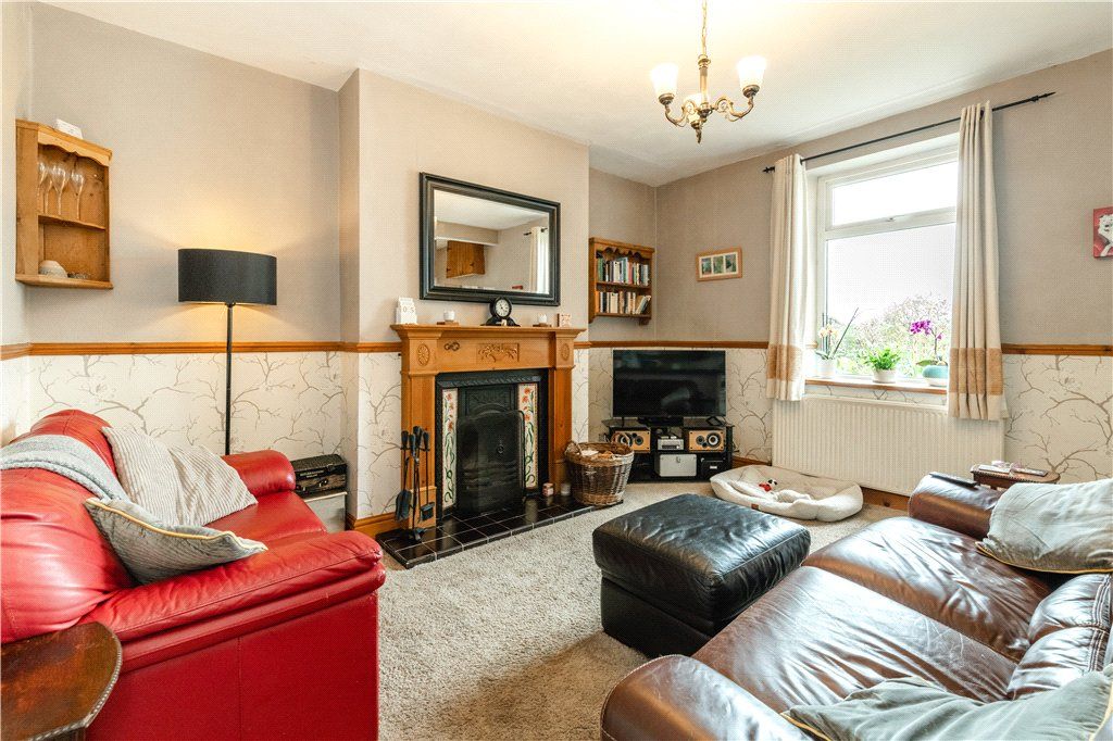 Property photo 2 of 18 Living Area