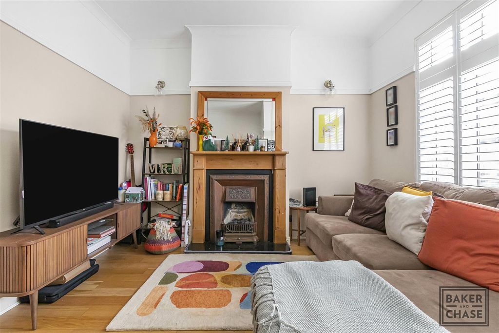 Property photo 3 of 18 Reception Room