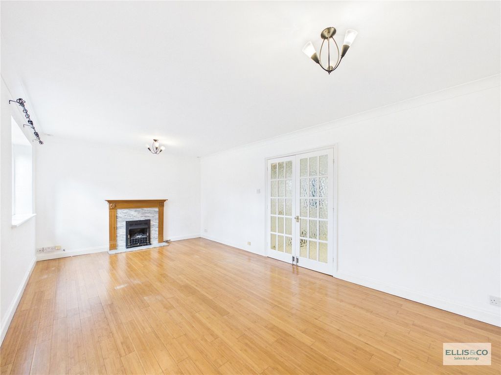 Property photo 2 of 25 Picture No. 06
