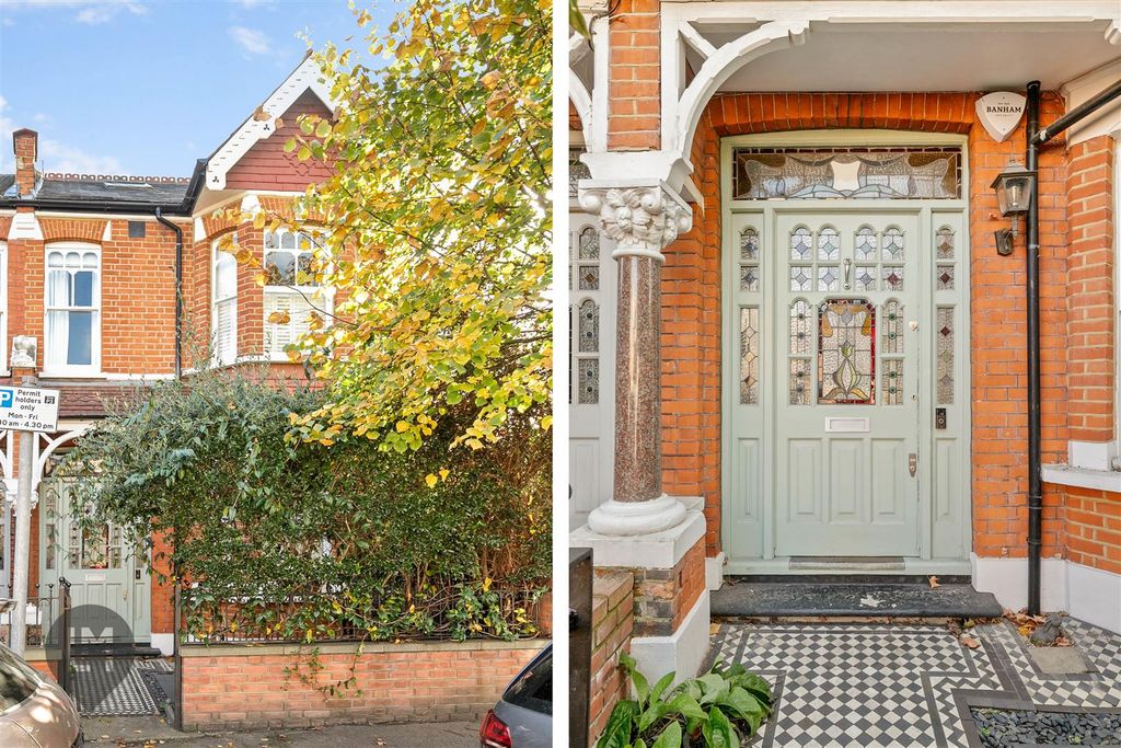 Property photo 2 of 12 Exterior