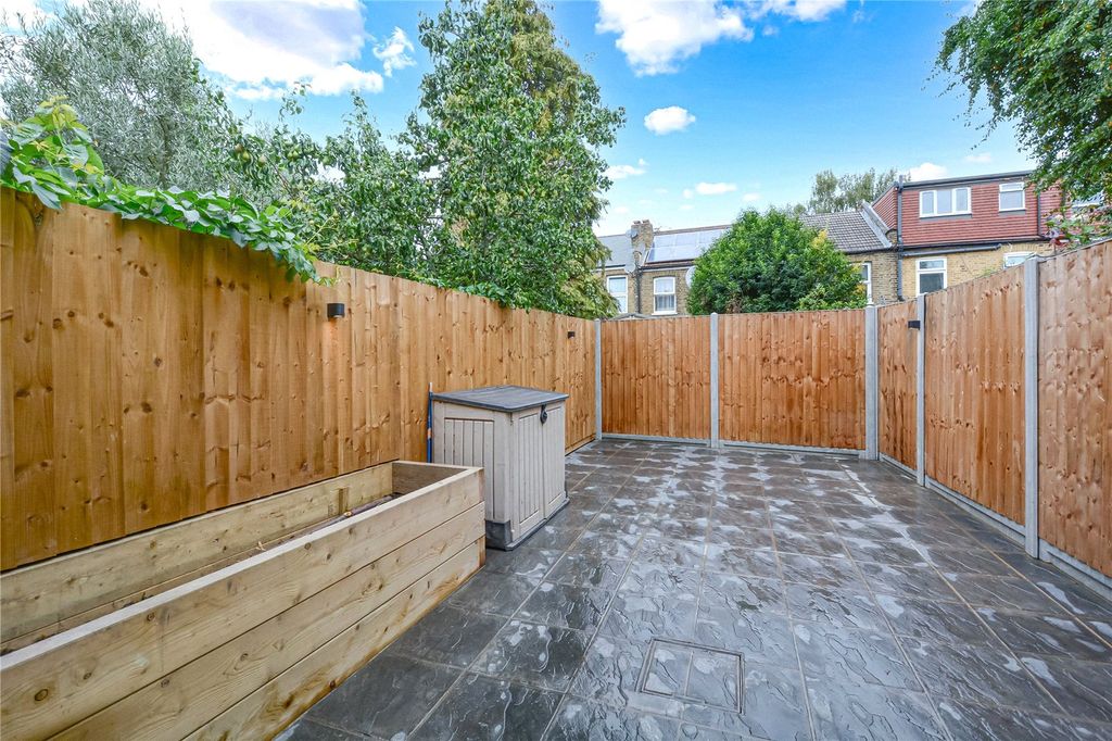 Property photo 3 of 15 Picture No. 04