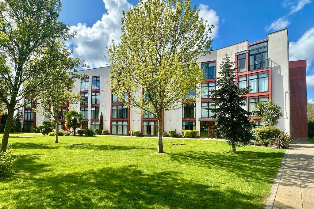 Property photo 1 of 9