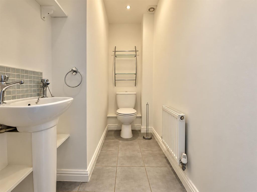 Property photo 3 of 8 wc