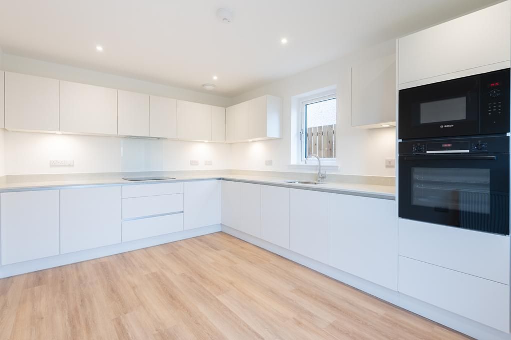 Property photo 3 of 22 Cup1517Jmp Dining Kitchen.Jpg