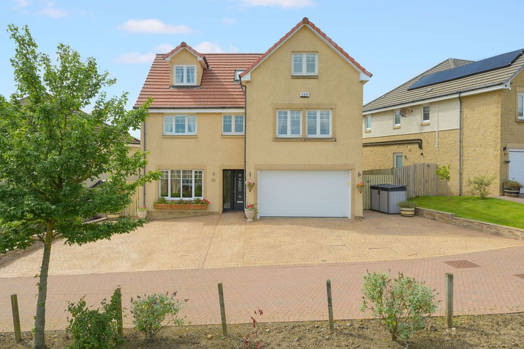 Property photo 2 of 62