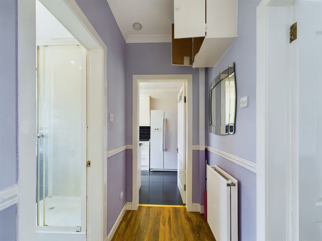 Property photo 3 of 27