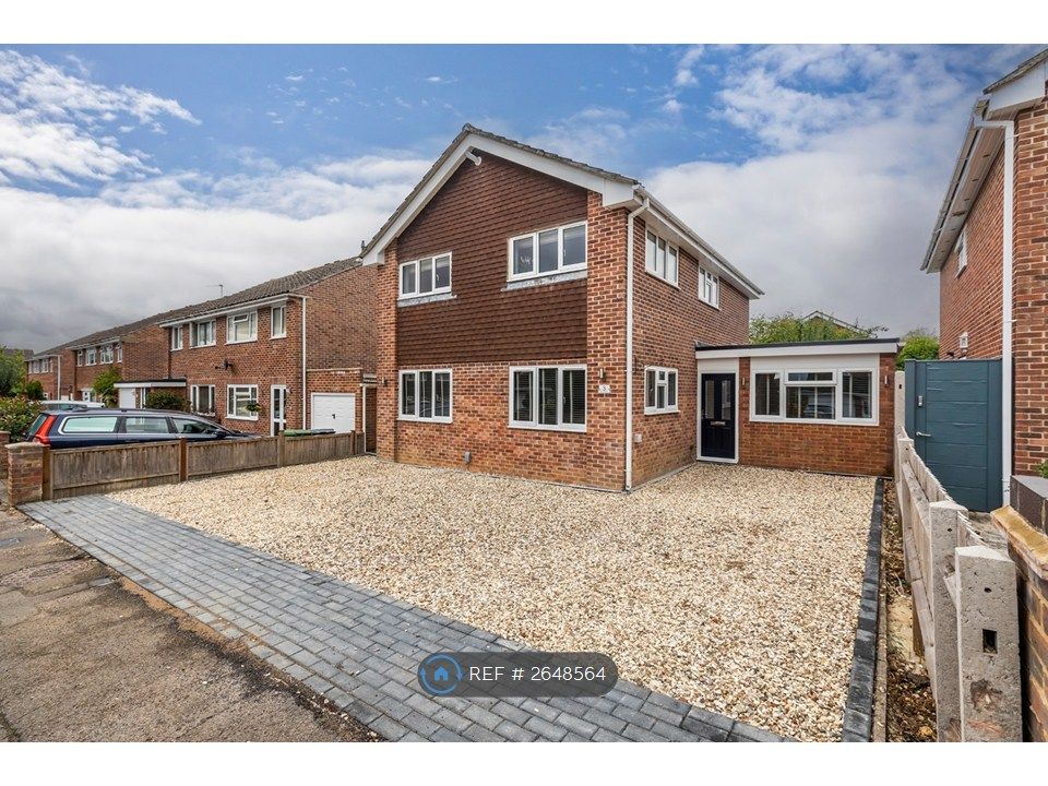 Property photo 1 of 7 Off Road Parking